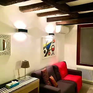 Mirrors Apartment Venice
